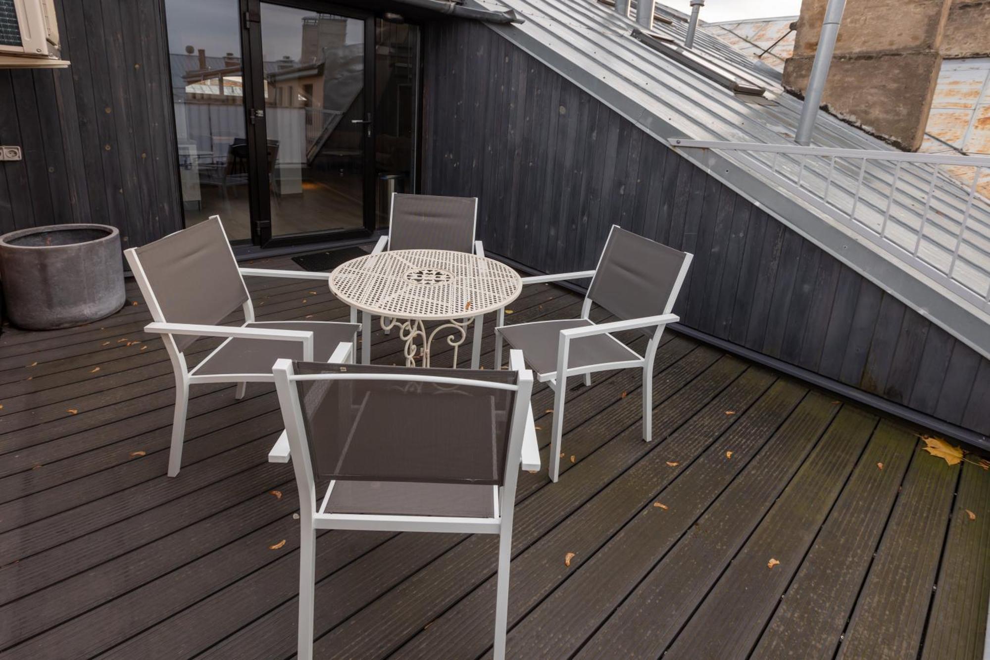 Penthouse Apartment With Terrace Riga Exterior foto